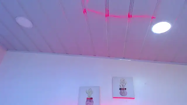 Snapshot of candy_lux_ chatting on 8, 5, 2026 candy lux online show from 8, 5, 2026