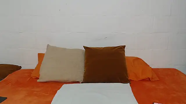 candy mature  online show from 18, 12, 2025