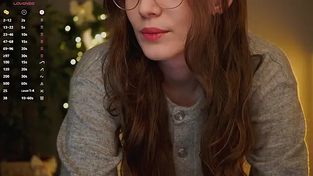 Snapshot of Ester_Hill chatting on 18, 12, 2025 Ester Hill online show from 18, 12, 2025