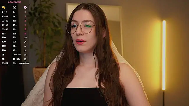 Snapshot of Ester_Hill chatting on 27, 2, 2026 Ester Hill online show from 27, 2, 2026