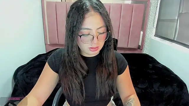 Snapshot of MiaWils_ chatting on 1, 7, 2026 MiaWils online show from 1, 7, 2026