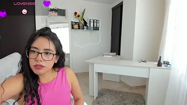 Snapshot of susana_monroy chatting on 21, 3, 2026 susana monroy online show from 21, 3, 2026