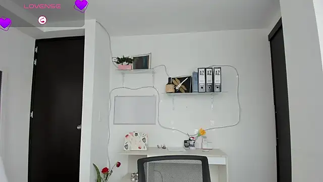 Snapshot of susana_monroy chatting on 18, 4, 2026 susana monroy online show from 18, 4, 2026