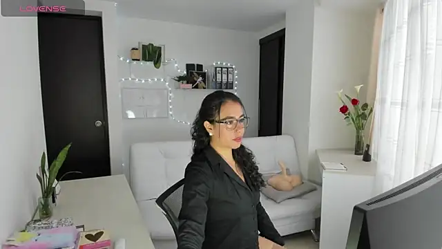 susana monroy online show from 3, 6, 2026