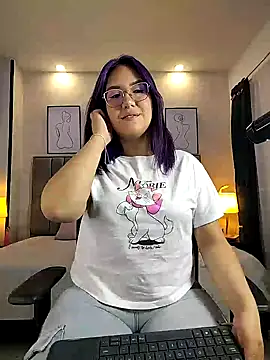 sweet--emily online show from 31, 1, 2025