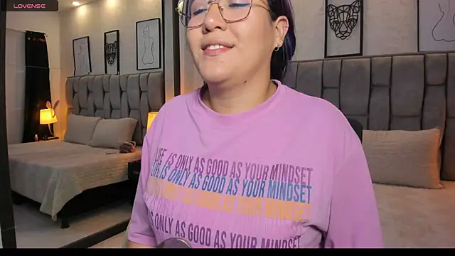 sweet--emily online show from 25, 2, 2025