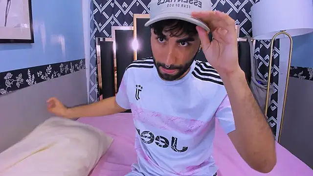 MilanZaire online show from 22, 10, 2025