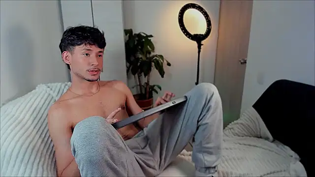 dimitri targaryen online show from 31, 12, 2024