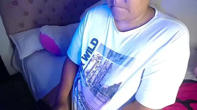 KittyHot20 online show from 15, 4, 2026