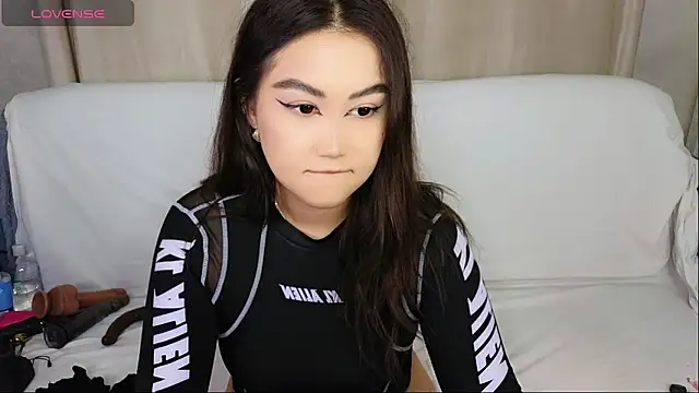 Diana Moon  online show from 23, 5, 2026