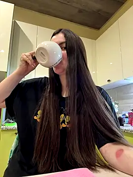 Karolina llove online show from 27, 10, 2025