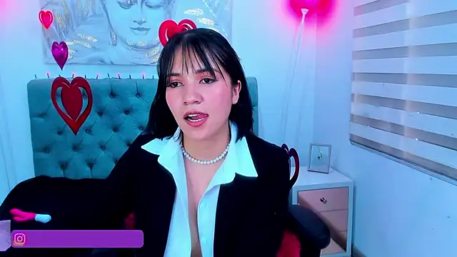 lina bedoya  online show from 13, 2, 2025