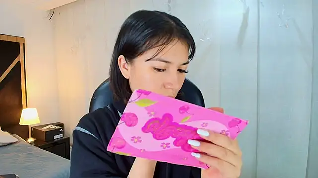 lina bedoya  online show from 17, 2, 2026