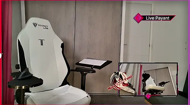 Snapshot of MissSweetYumi chatting on 28, 1, 2025 MissSweetYumi online show from 28, 1, 2025