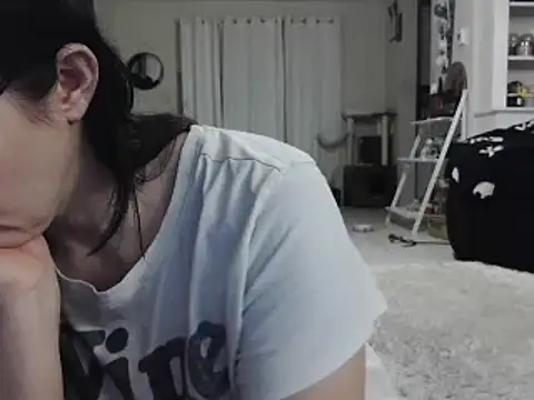 Snapshot of CrystalLakeXO chatting on 14, 1, 2025 CrystalLakeXO online show from 14, 1, 2025
