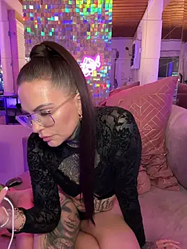 AileenInkOfficial online show from 2, 2, 2025