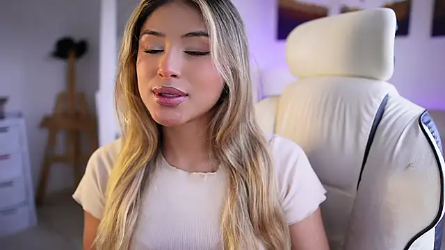 SaraParisi online show from 19, 2, 2025