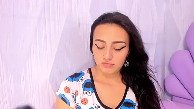 Snapshot of Lesly_sexy4u chatting on 11, 4, 2026 Lesly sexy4u online show from 11, 4, 2026