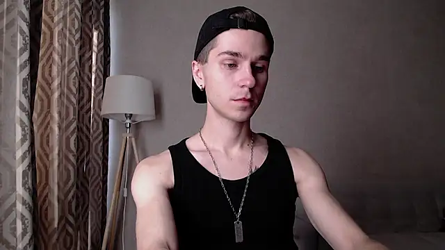 Snapshot of Joseph__Quinn chatting on 2, 10, 2025 Joseph Quinn online show from 2, 10, 2025