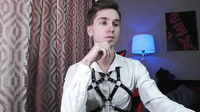 Snapshot of Joseph__Quinn chatting on 7, 11, 2025 Joseph Quinn online show from 7, 11, 2025