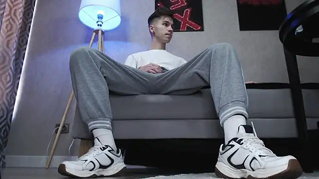 Snapshot of Joseph__Quinn chatting on 12, 11, 2025 Joseph Quinn online show from 12, 11, 2025