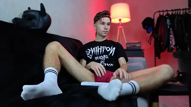 Snapshot of Joseph__Quinn chatting on 3, 12, 2025 Joseph Quinn online show from 3, 12, 2025