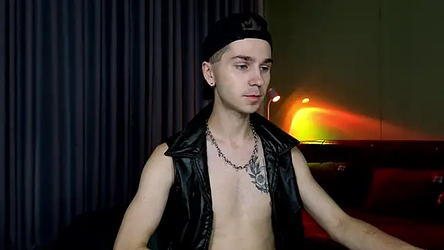 Snapshot of Joseph__Quinn chatting on 16, 3, 2026 Joseph Quinn online show from 16, 3, 2026