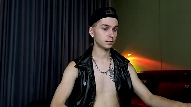 Snapshot of Joseph__Quinn chatting on 16, 3, 2026 Joseph Quinn online show from 16, 3, 2026