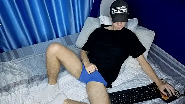 Snapshot of Joseph__Quinn chatting on 25, 4, 2026 Joseph Quinn online show from 25, 4, 2026