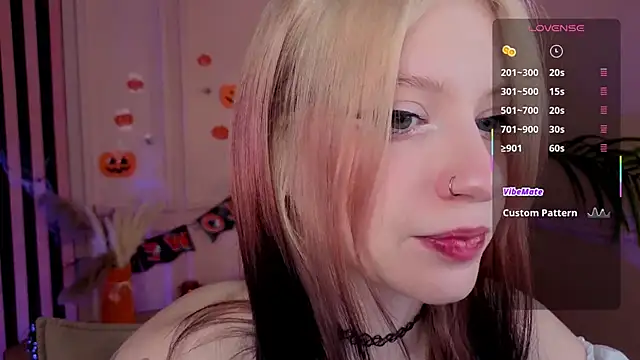 Snapshot of arielabradberry chatting on 31, 10, 2025 arielabradberry online show from 31, 10, 2025