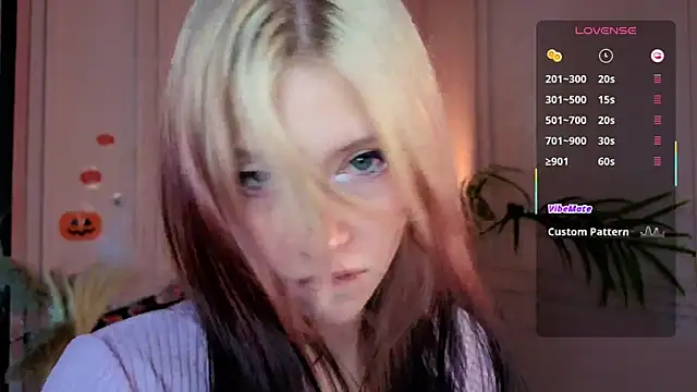 Snapshot of arielabradberry chatting on 2, 11, 2025 arielabradberry online show from 2, 11, 2025