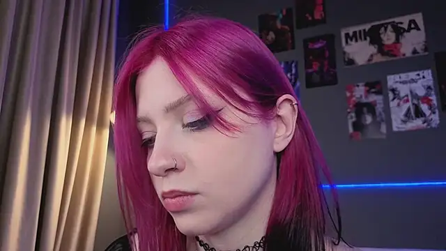 Snapshot of arielabradberry chatting on 5, 4, 2026 arielabradberry online show from 5, 4, 2026