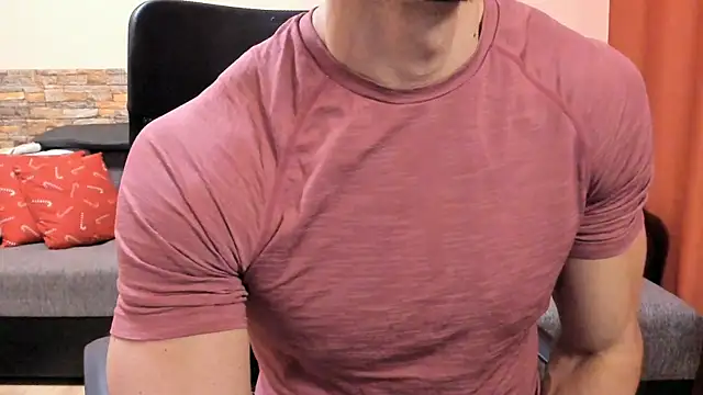 HotHunkTrainer online show from 8, 2, 2026