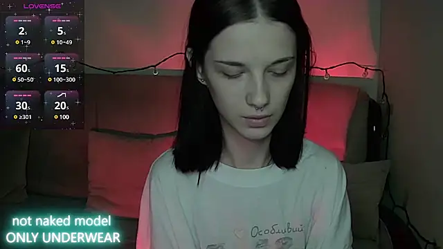 Snapshot of Miya_Dream_UKR chatting on 22, 12, 2024 Miya Dream UKR online show from 22, 12, 2024