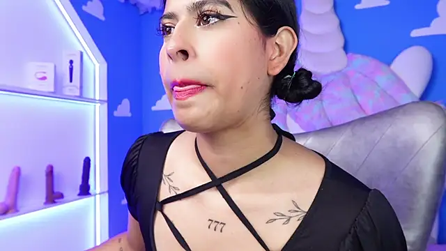 miss romyna online show from 18, 1, 2025