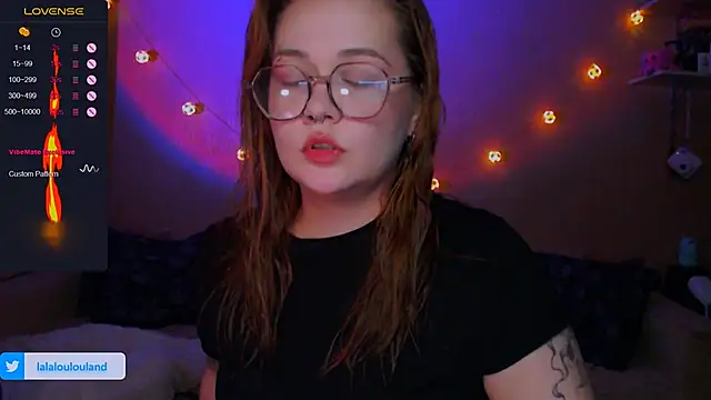 Snapshot of lala_loulou_land chatting on 19, 10, 2025 lala loulou land online show from 19, 10, 2025