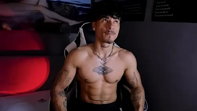 Snapshot of Thomas_Fit1 chatting on 17, 4, 2026 Thomas Fit1 online show from 17, 4, 2026