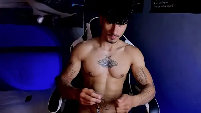 Snapshot of Thomas_Fit1 chatting on 11, 5, 2026 Thomas Fit1 online show from 11, 5, 2026
