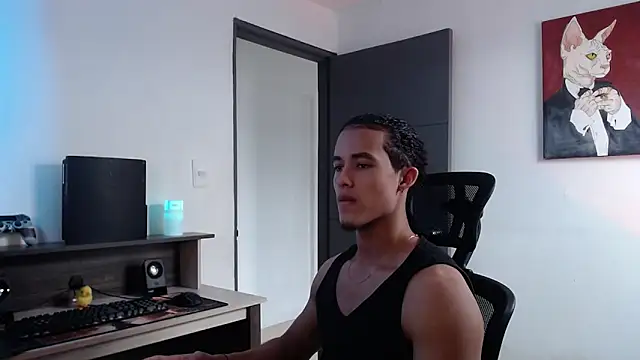 Snapshot of alejo_x3 chatting on 4, 12, 2024 alejo x3 online show from 4, 12, 2024