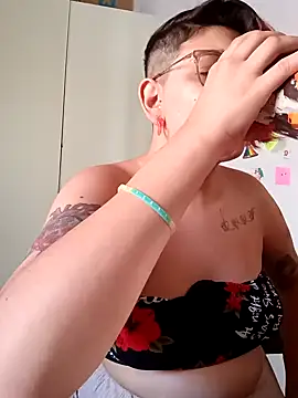 ConeNella online show from 4, 1, 2025