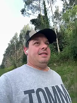 Snapshot of Jose_HotLatino chatting on 20, 4, 2026 Jose HotLatino online show from 20, 4, 2026