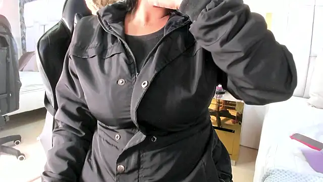 lia mariana online show from 7, 3, 2026