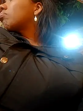 lia mariana online show from 3, 4, 2026