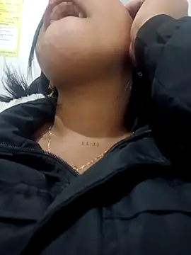 lia mariana online show from 15, 4, 2026