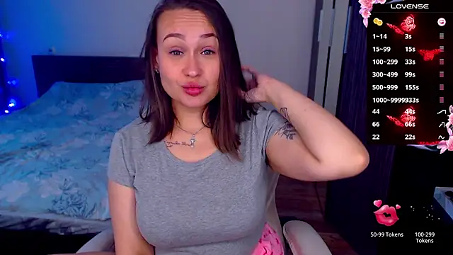 Snapshot of Cutie-Melanie chatting on 22, 10, 2025 Cutie-Melanie online show from 22, 10, 2025