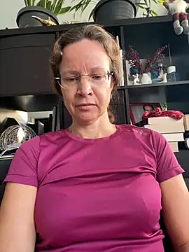 Snapshot of AnnikaRose chatting on 2, 10, 2025 AnnikaRose online show from 2, 10, 2025