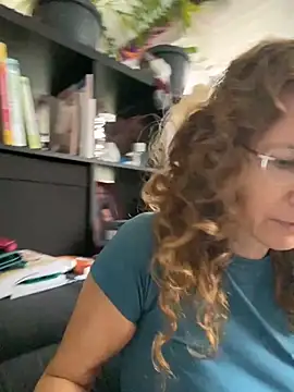 Snapshot of AnnikaRose chatting on 30, 10, 2025 AnnikaRose online show from 30, 10, 2025