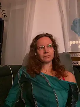 Snapshot of AnnikaRose chatting on 11, 11, 2025 AnnikaRose online show from 11, 11, 2025