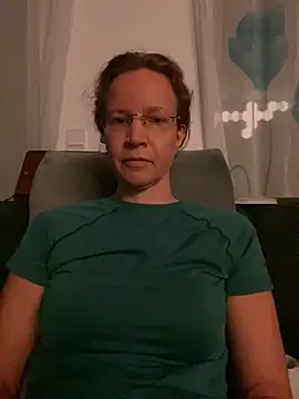 Snapshot of AnnikaRose chatting on 17, 11, 2025 AnnikaRose online show from 17, 11, 2025