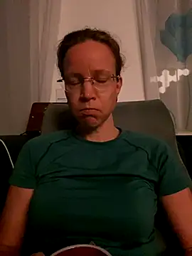 Snapshot of AnnikaRose chatting on 24, 11, 2025 AnnikaRose online show from 24, 11, 2025